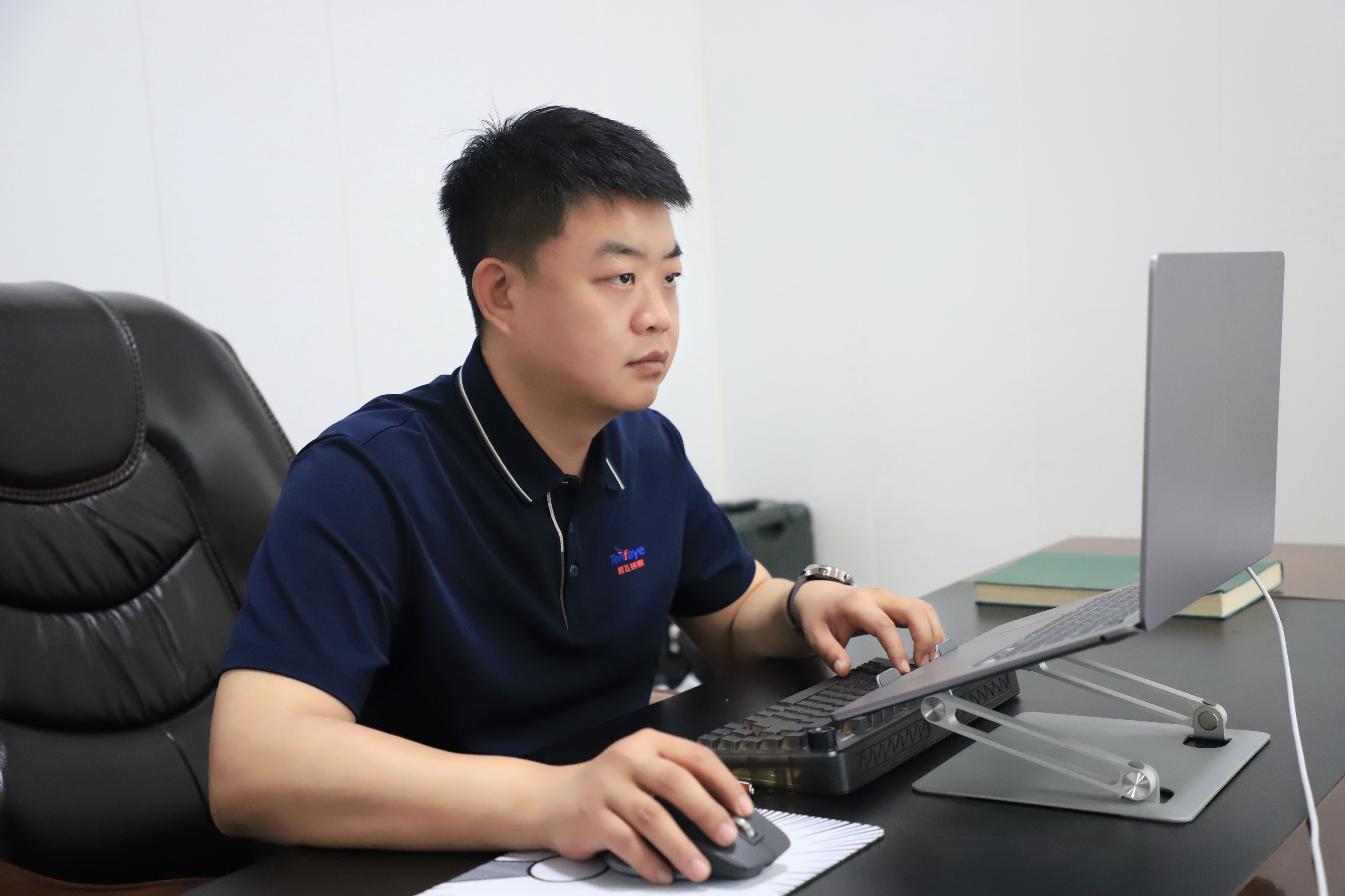 大型鑄鋼廠-騰飛鑄鋼向五四致敬！